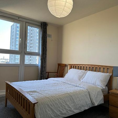 Amazing Room In Glasgow City Exteriör bild
